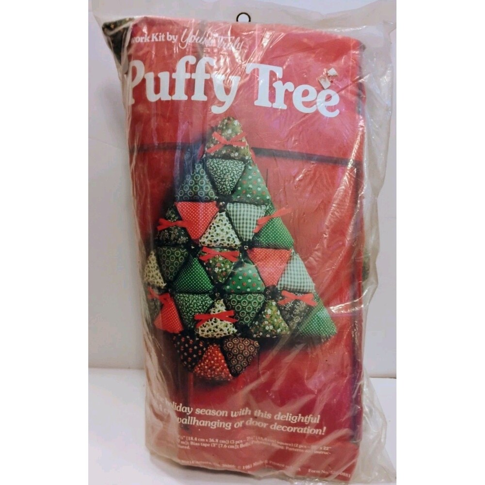 Vintage Yours Truly Patchwork Quilted Christmas Puffy Tree Kit Sealed 1979